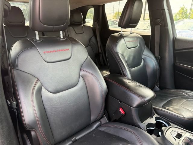 Used 2014 Jeep Cherokee Trailhawk w/ Comfort/Convenience Group AWD/4WD image 29