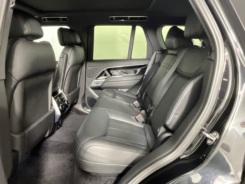 Certified 2025 Land Rover Range Rover SE AWD/4WD image 25