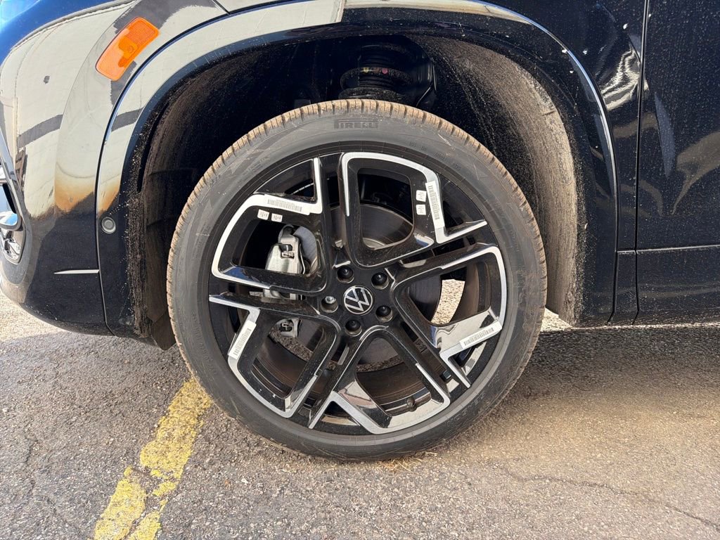 New 2026 Volkswagen Tiguan SEL R-Line image 30