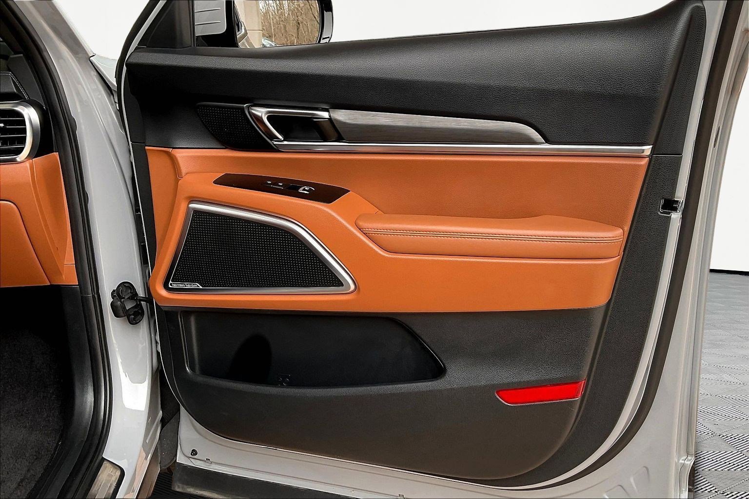 Used 2024 Kia Telluride SX X-Line image 30