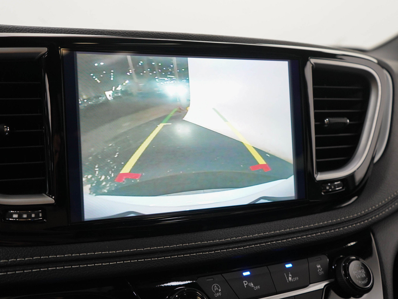 Used 2025 Chrysler Pacifica Limited FWD image 28
