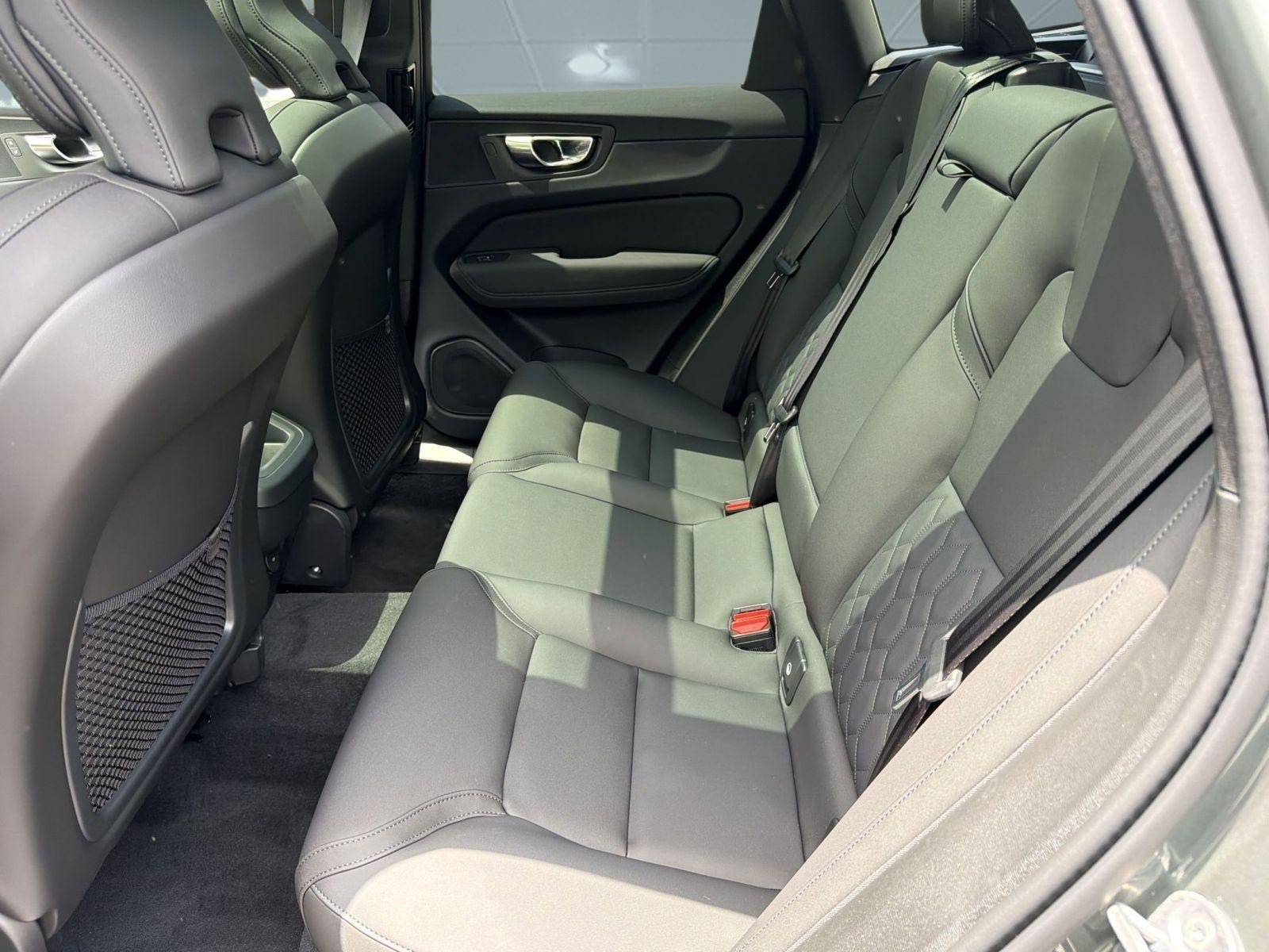 New 2026 Volvo XC60 B5 Plus w/ Protection Package Premier AWD/4WD image 14