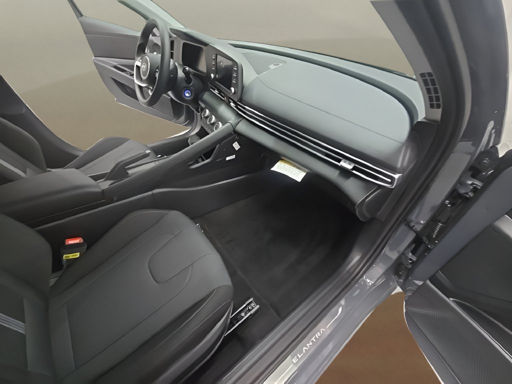 New 2026 Hyundai Elantra SE FWD image 26