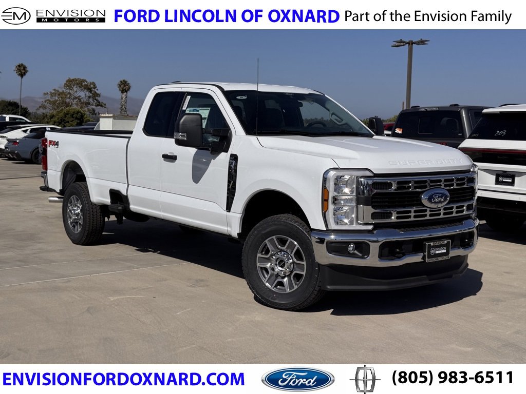 New 2025 Ford F350 XLT w/ 360-Degree Camera Package