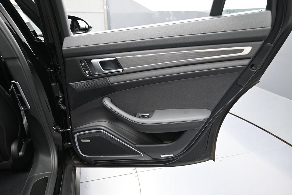 Certified 2023 Porsche Panamera 4 Platinum Edition AWD/4WD image 26