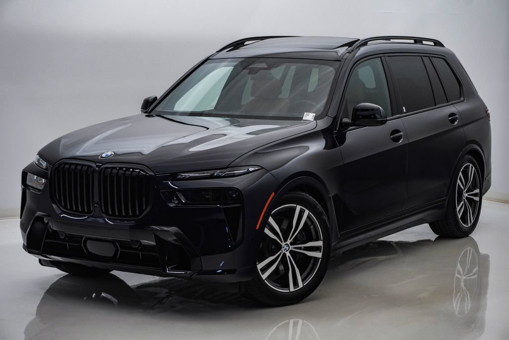 Used 2026 BMW X7 xDrive40i w/ M Sport Package AWD/4WD image 3