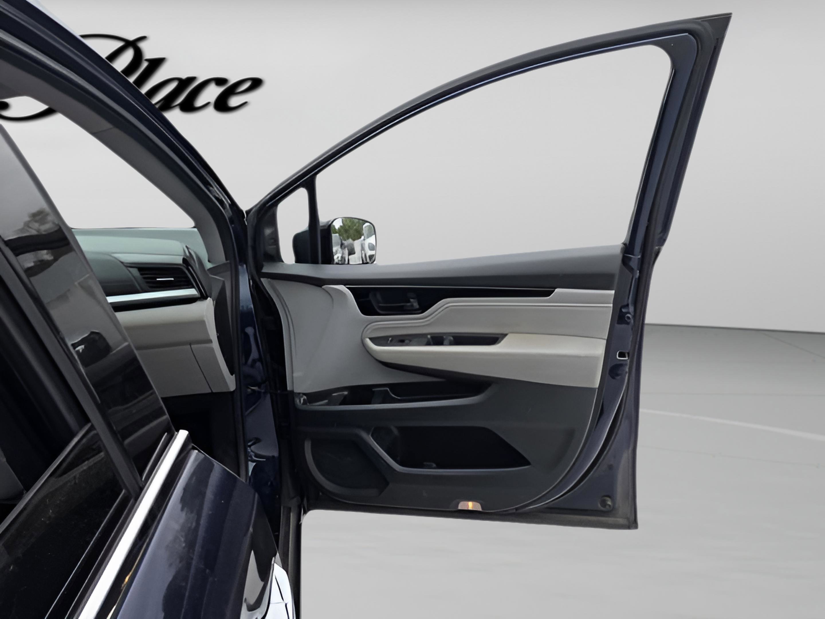 Used 2022 Volvo XC90 T6 Momentum w/ Climate Package image 27