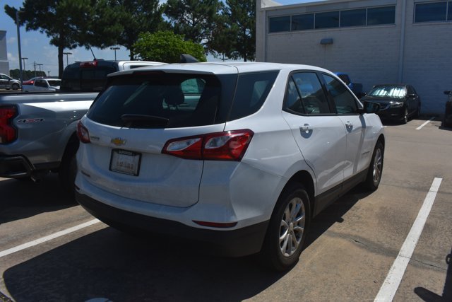 Used 2019 Chevrolet Equinox LS FWD image 4