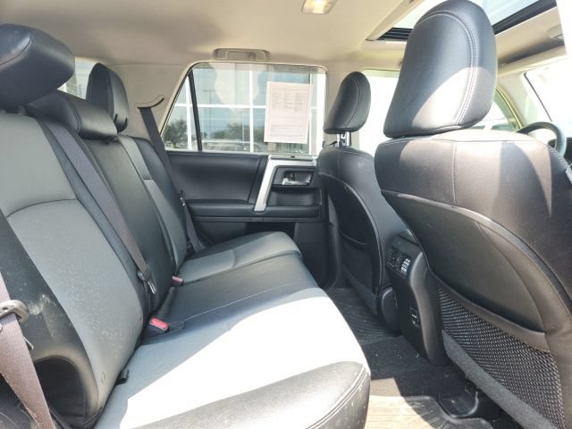 Used 2016 Toyota 4Runner SR5 Premium RWD image 16