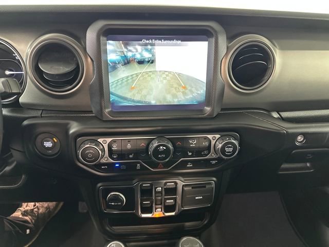 Used 2023 Jeep Wrangler Unlimited w/ Cold Weather Group image 22