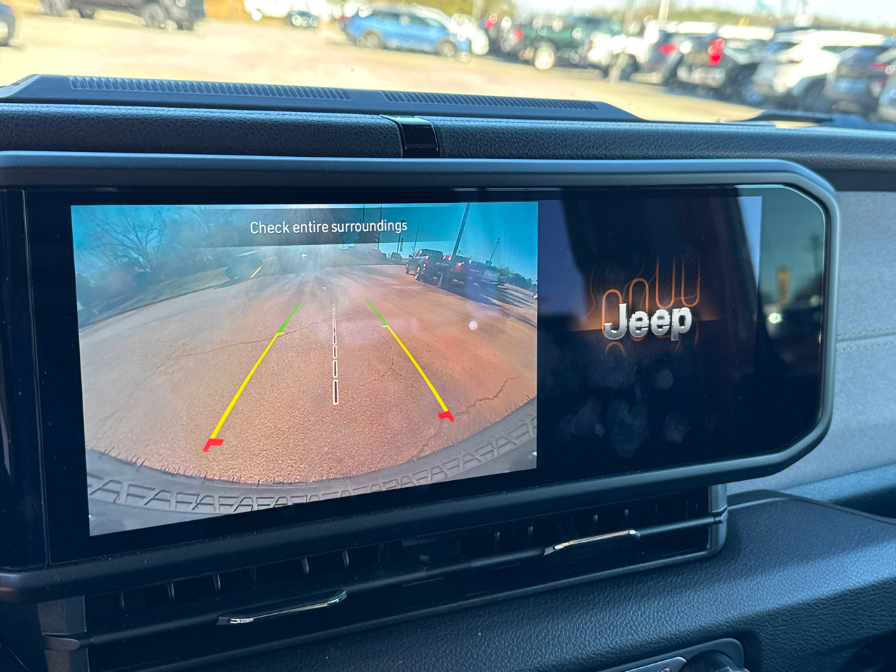 Used 2025 Jeep Wrangler Willys image 29