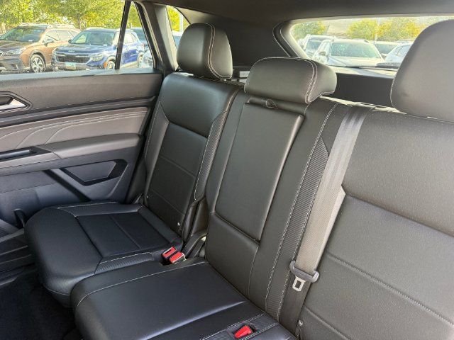 Used 2023 Volkswagen Atlas Cross Sport SE FWD image 30