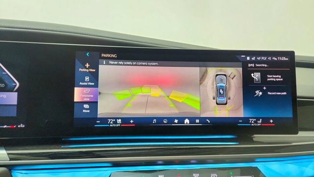 Used 2024 BMW 740i xDrive w/ Premium Package image 50