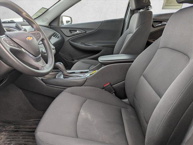 Used 2018 Chevrolet Malibu LT w/ LPO, Convenience Package 2 image 16