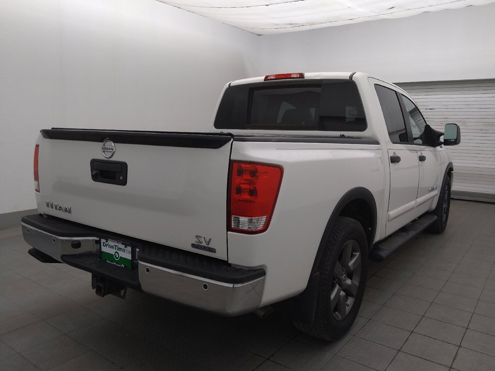 Used 2015 Nissan Titan SV w/ SV Value Truck Package RWD image 9