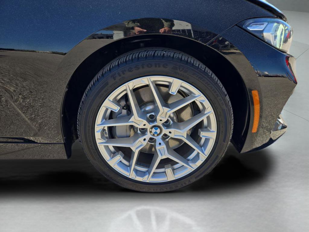 Used 2025 BMW 330i xDrive Sedan AWD/4WD image 32