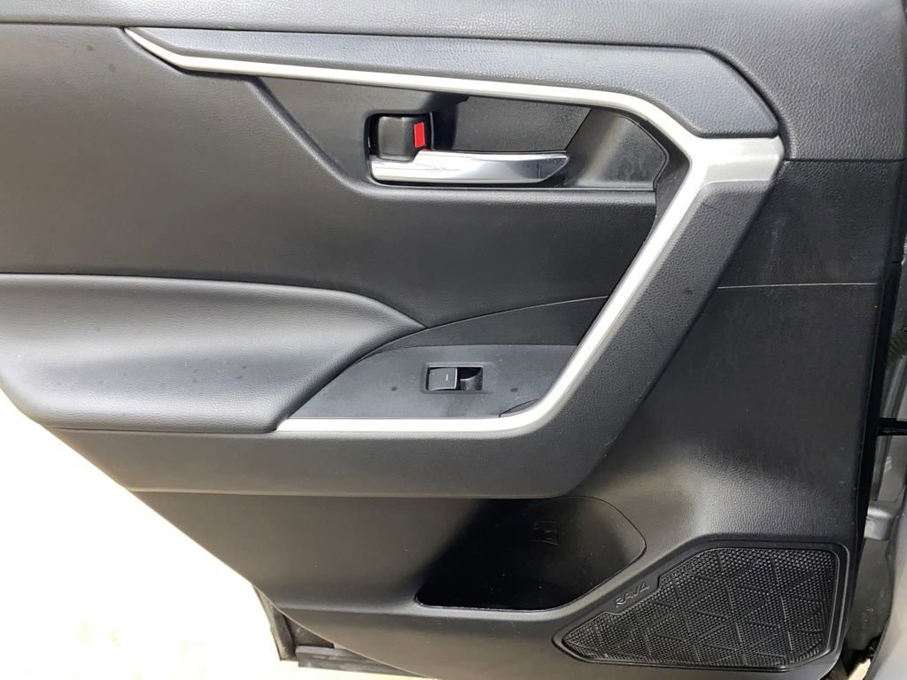 Used 2024 Toyota RAV4 XLE image 21