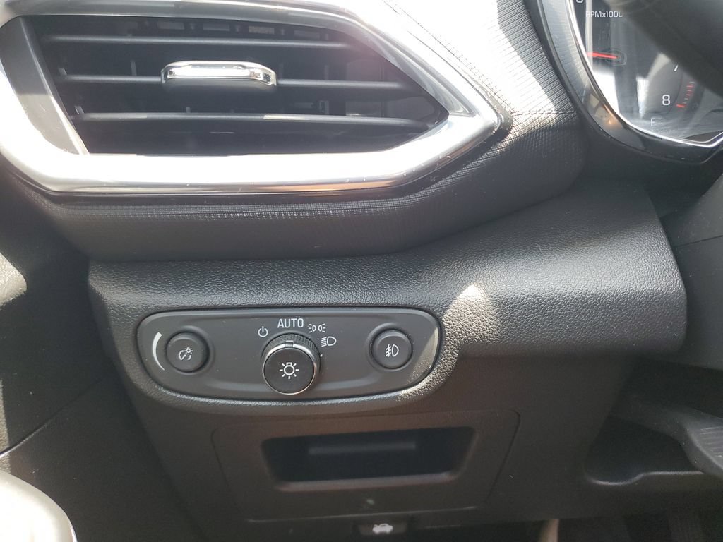 Used 2023 Chevrolet TrailBlazer LT FWD image 22