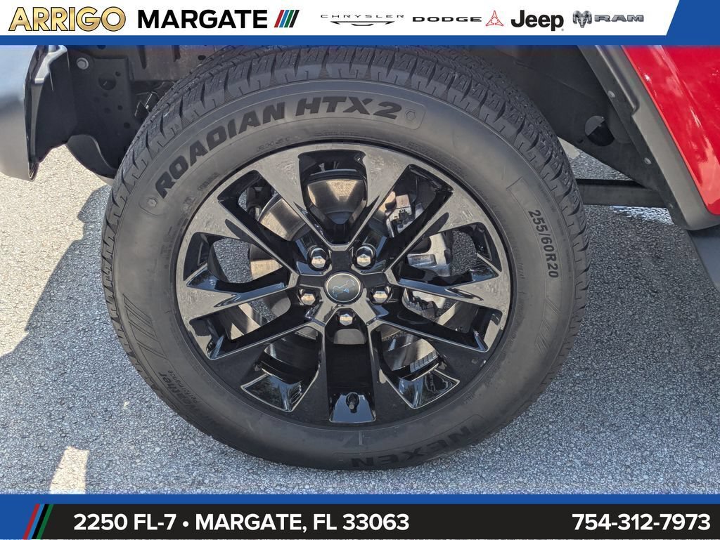 Used 2025 Jeep Wrangler Unlimited Sahara AWD/4WD image 11