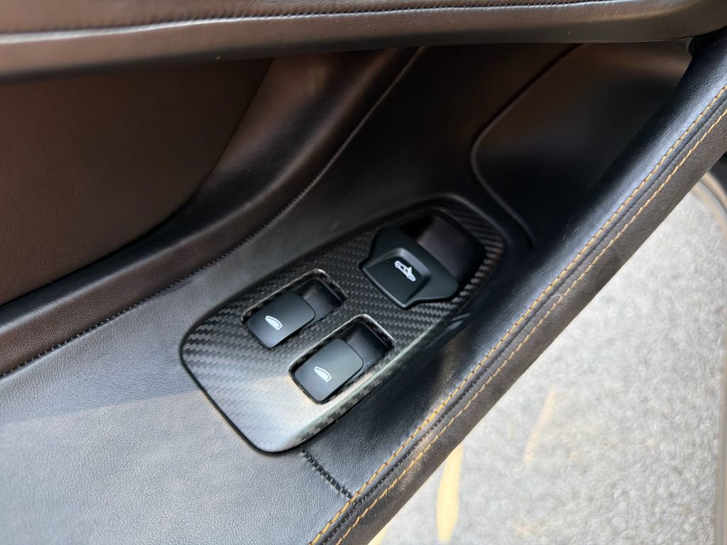 Used 2018 McLaren 570S Spider RWD image 19