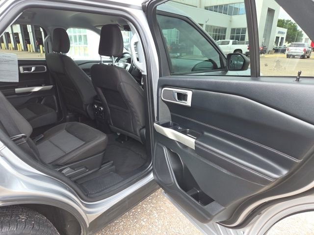 Used 2022 Ford Explorer XLT image 45