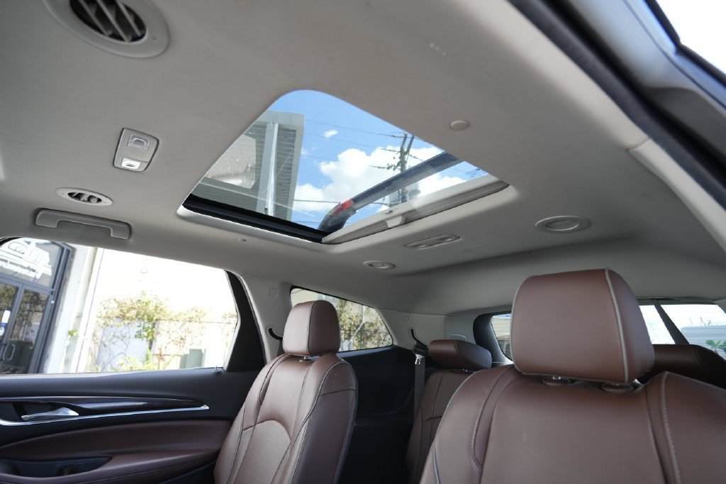 Used 2020 Buick Enclave Avenir w/ Avenir Technology Package AWD/4WD image 27