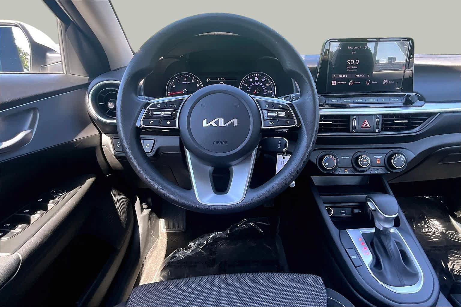 Used 2023 Kia Forte LXS FWD image 6