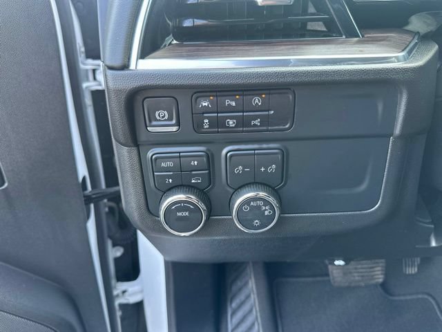 Used 2025 Chevrolet Tahoe LT AWD/4WD image 13