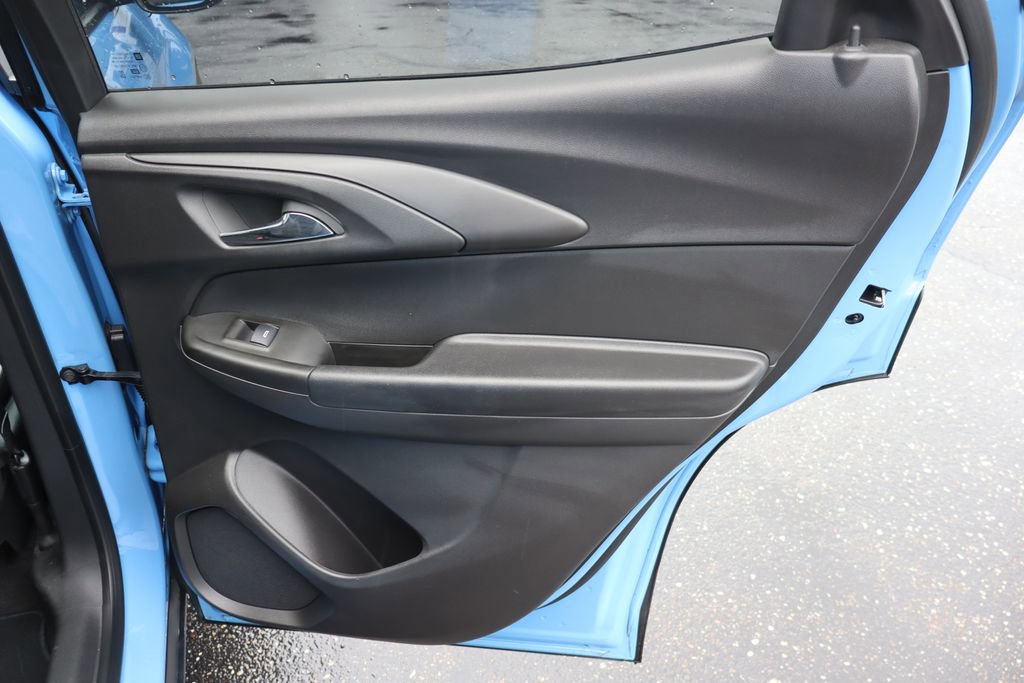 Used 2023 Chevrolet TrailBlazer RS w/ Sun and Liftgate Package image 29