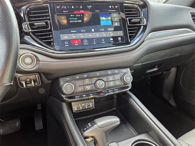 Used 2024 Dodge Durango GT image 31