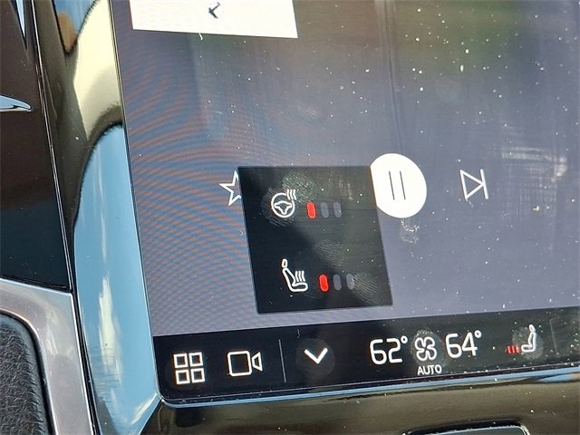 Used 2023 Volvo XC90 B6 Plus image 25