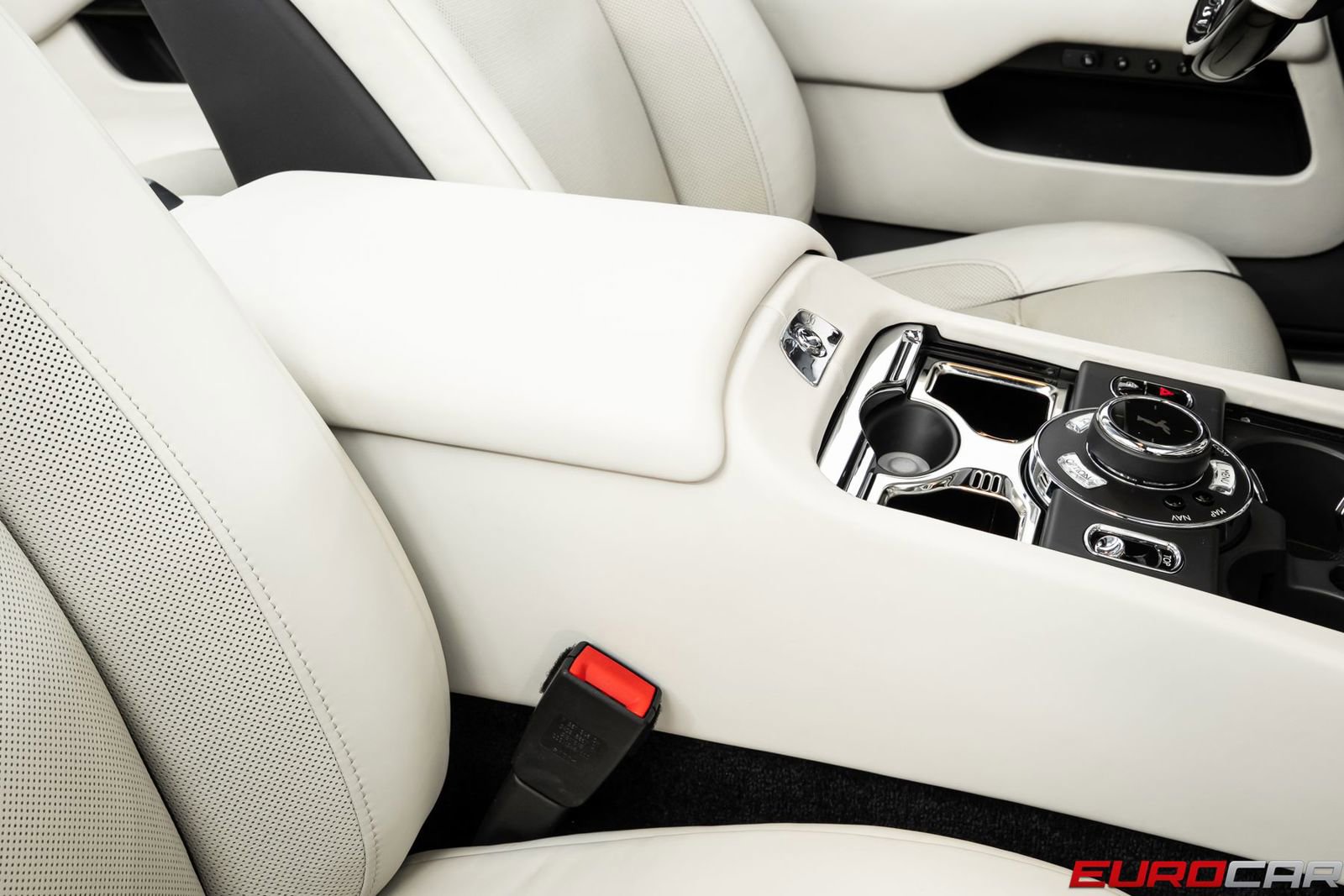 Used 2018 Rolls-Royce Dawn image 33