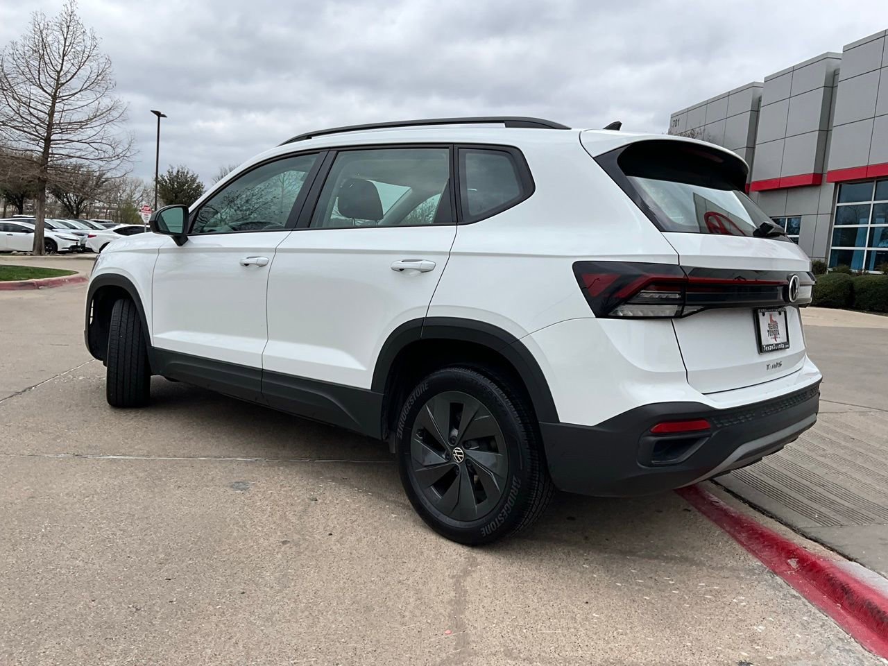 Used 2025 Volkswagen Taos S image 8