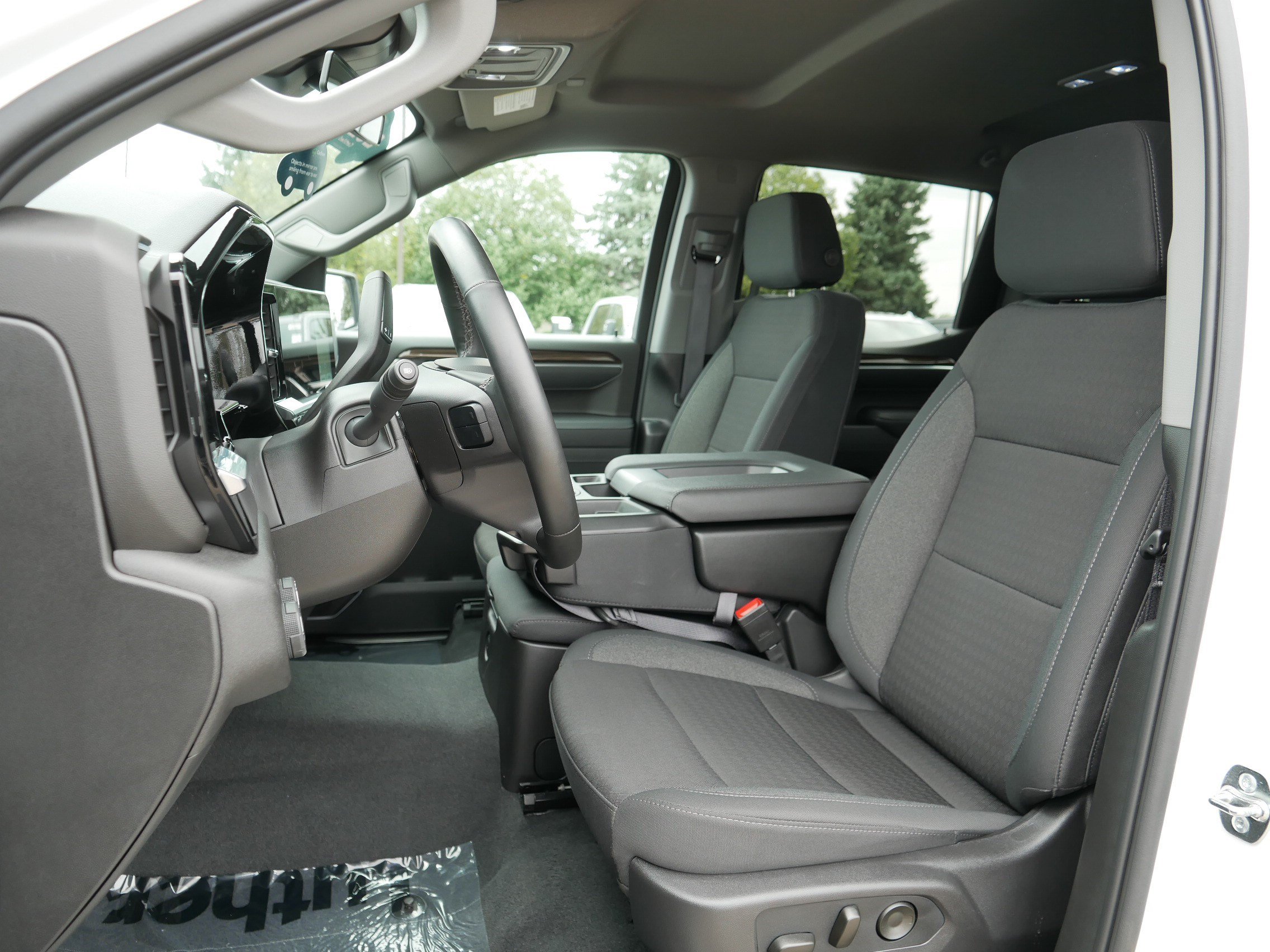 Certified 2026 Chevrolet Silverado 1500 RST AWD/4WD image 33