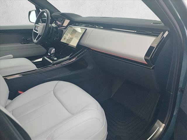 Certified 2025 Land Rover Range Rover Sport SE image 22