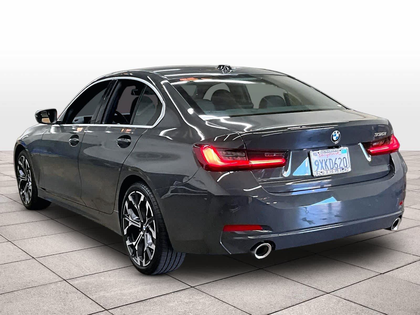 Used 2026 BMW 330i Sedan w/ Premium Package RWD image 15