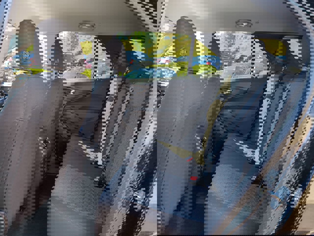 Used 2023 Chevrolet Equinox LT w/ Driver Convenience Package image 12