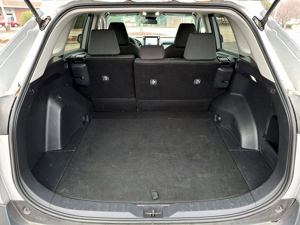 Used 2024 Toyota RAV4 XLE image 27