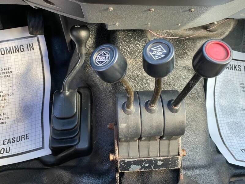 Used 2012 Ford F550 4x4 SuperCab Super Duty w/ Payload Upgrade Pkg image 17