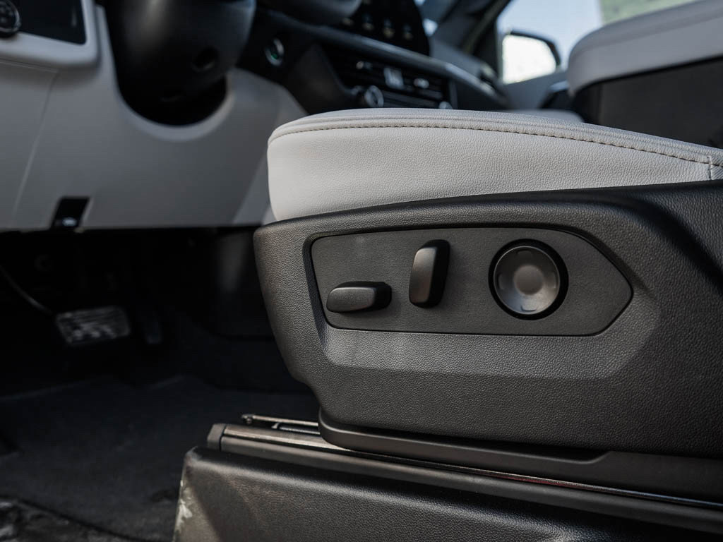 New 2025 Chevrolet Suburban Premier image 20