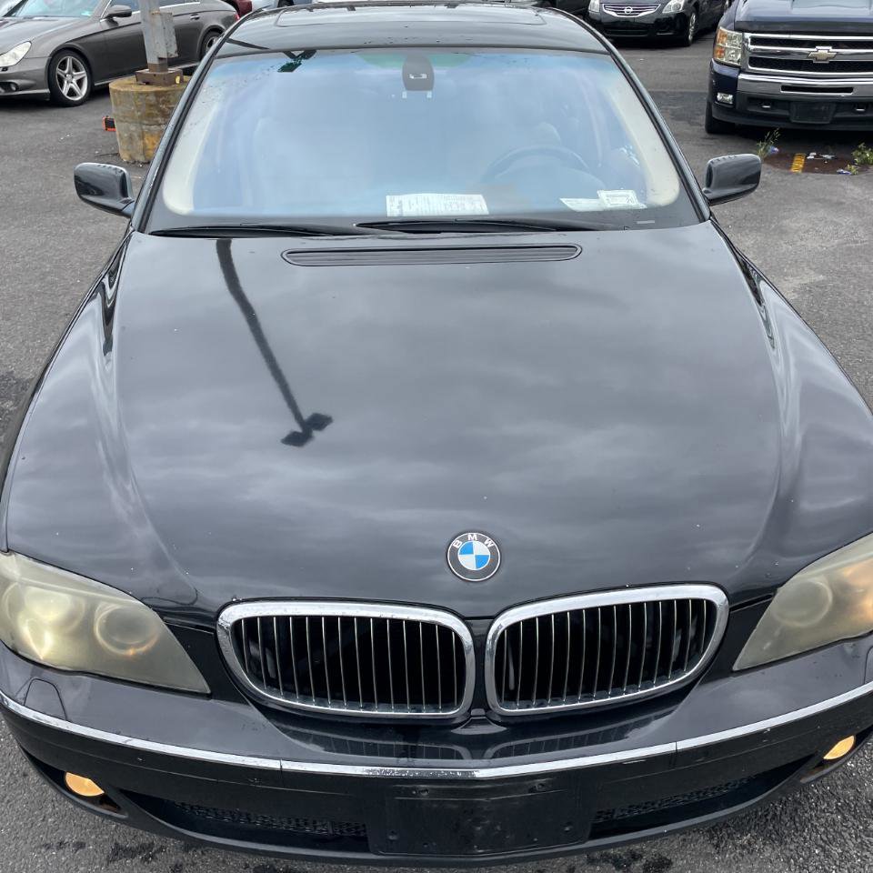 Used 2007 BMW 750i RWD image 29