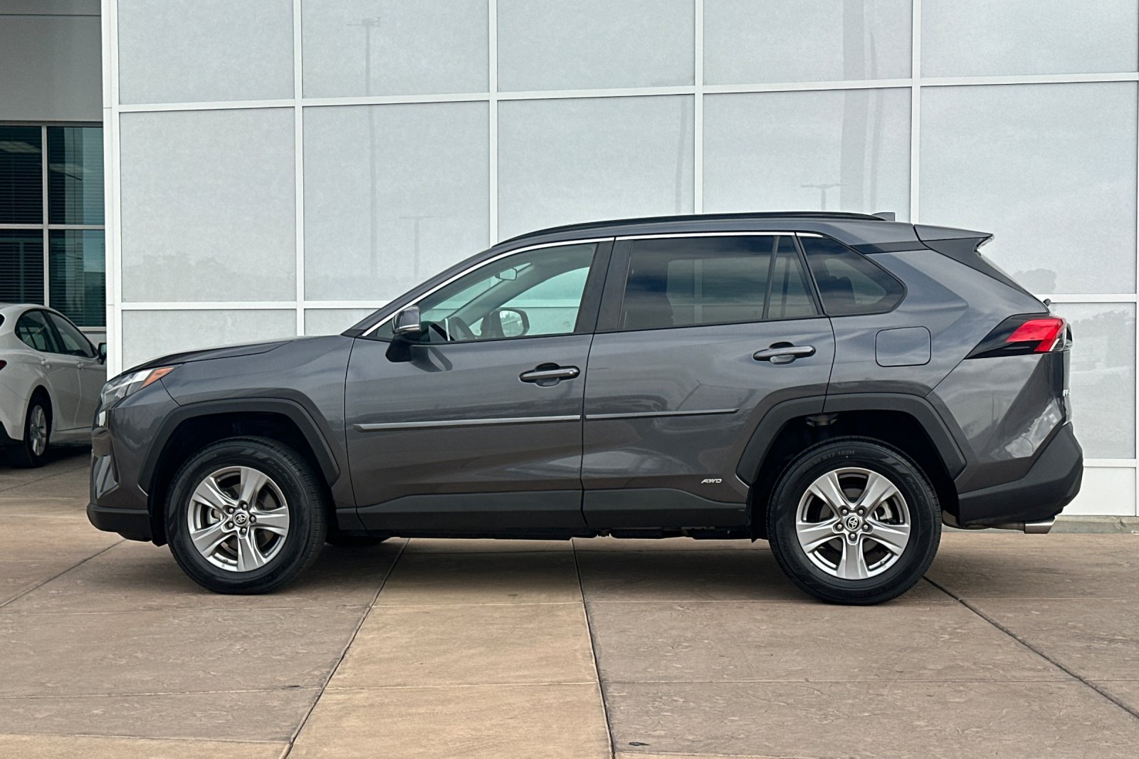 Certified 2023 Toyota RAV4 LE AWD/4WD image 8