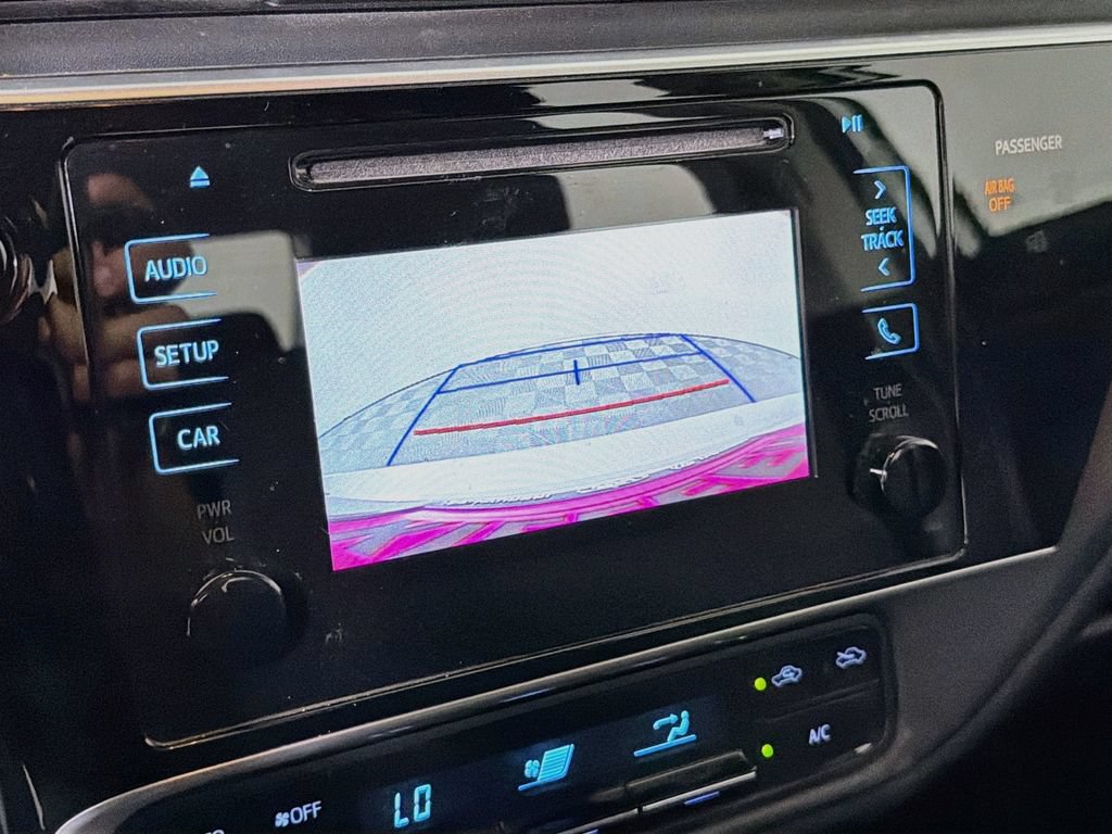 Used 2017 Toyota Corolla LE w/ Carpet Mat Package (TMS) FWD image 18