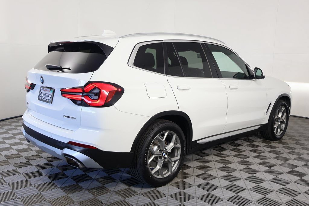 Used 2023 BMW X3 xDrive30i w/ Convenience Package AWD/4WD image 4
