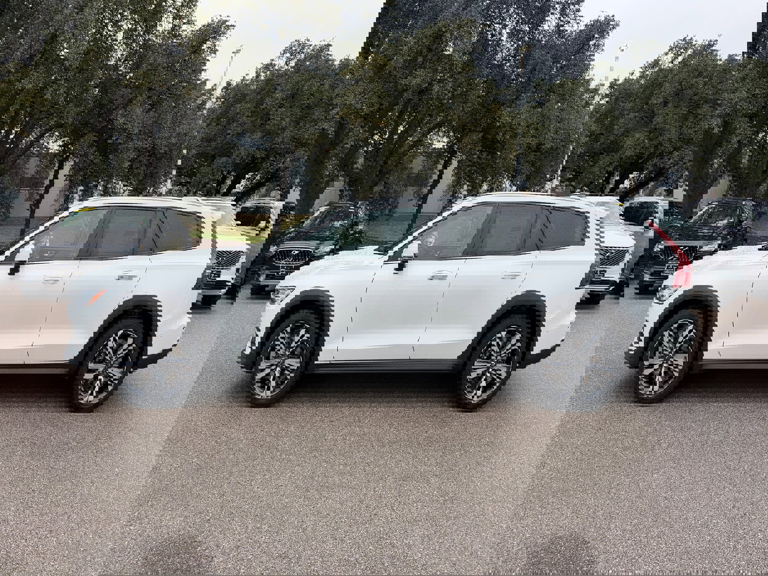 New 2026 Volvo V60 B5 Cross Country Plus w/ Protection Package Premier image 3