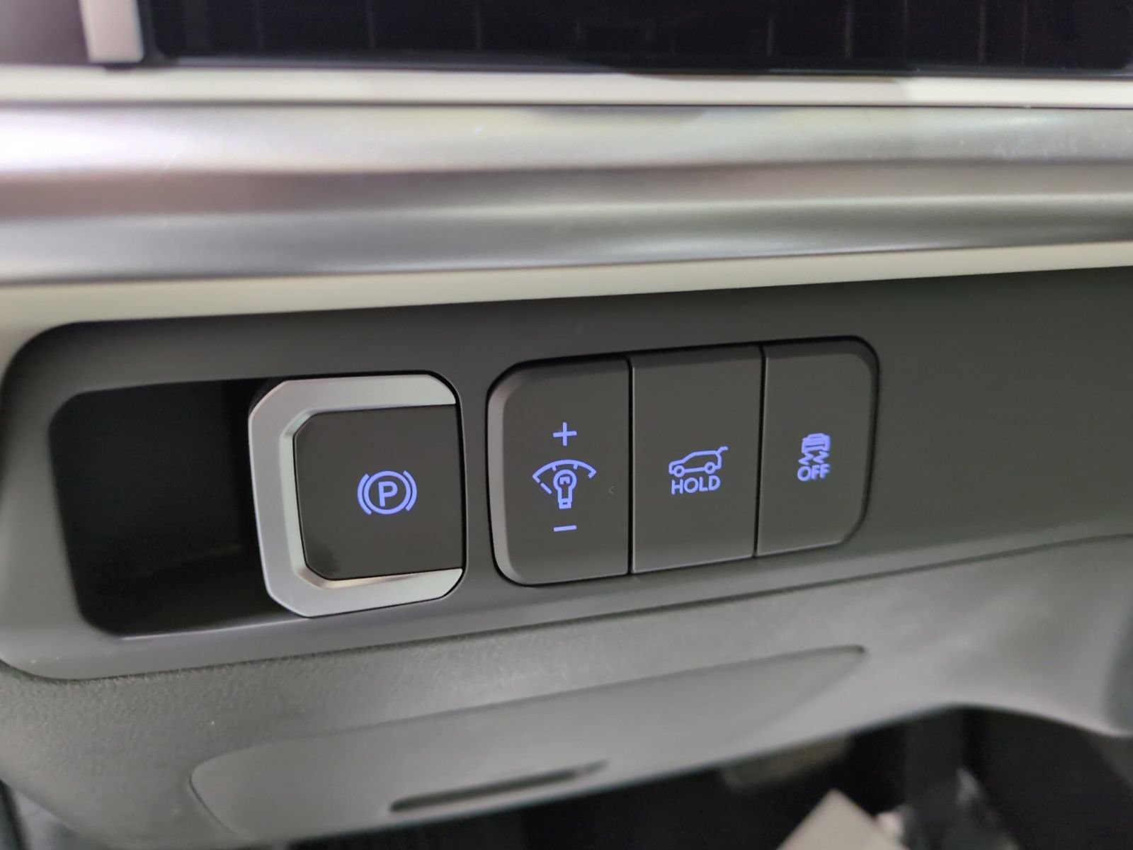Certified 2024 Hyundai Santa Fe SE FWD image 18
