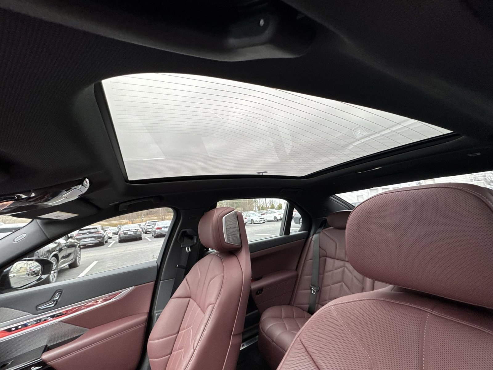 Used 2023 BMW 760i xDrive image 24