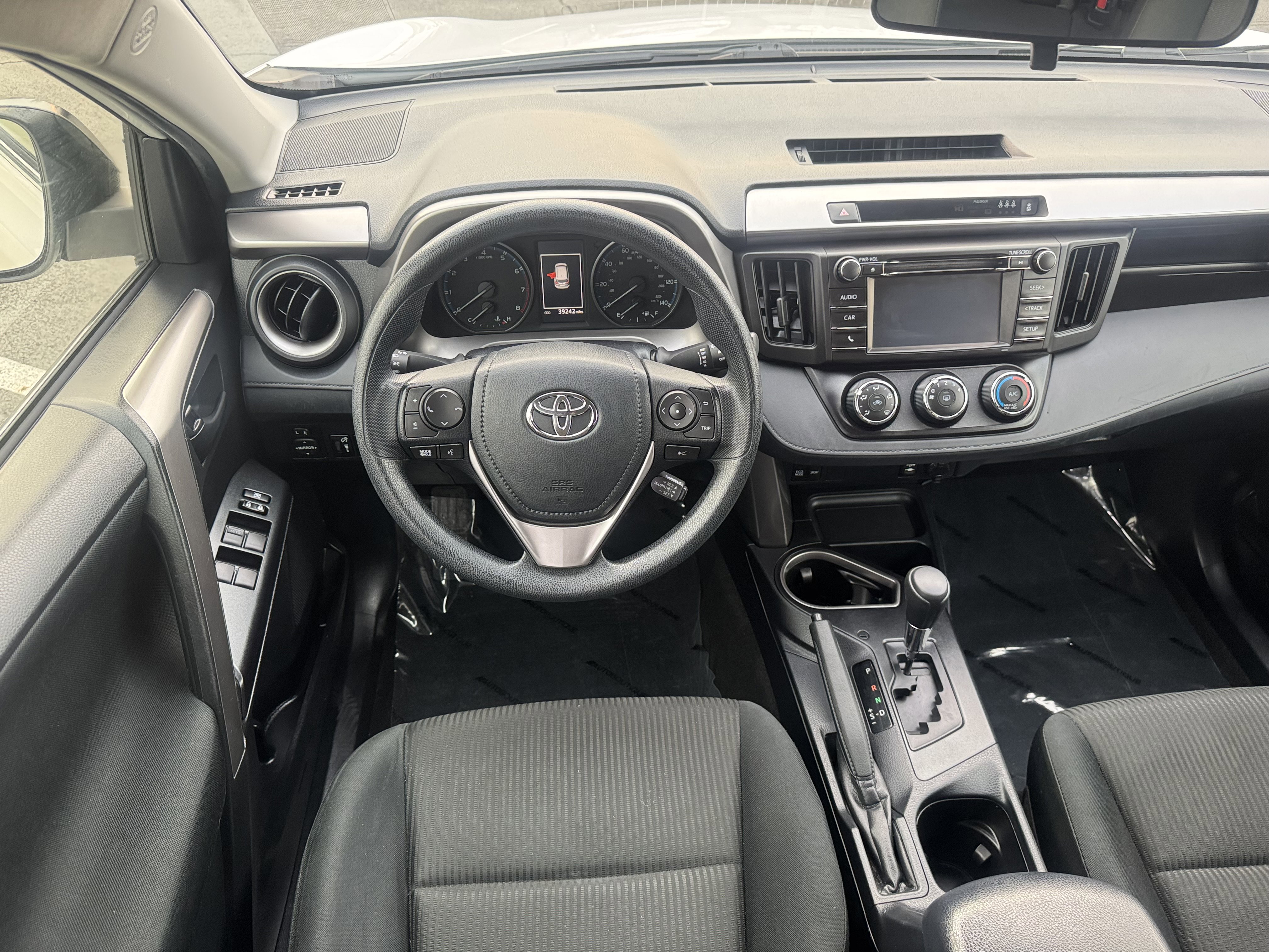 Used 2017 Toyota RAV4 LE w/ Carpet Mat Package image 23