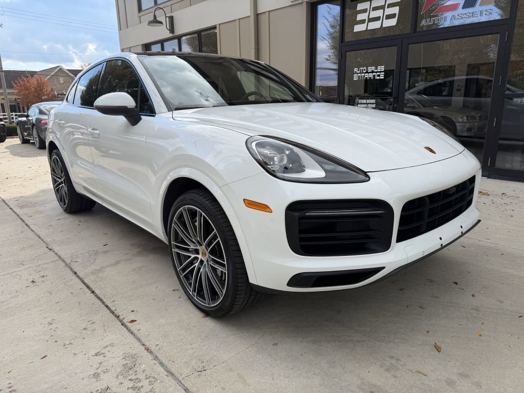 Used 2022 Porsche Cayenne Coupe image 3