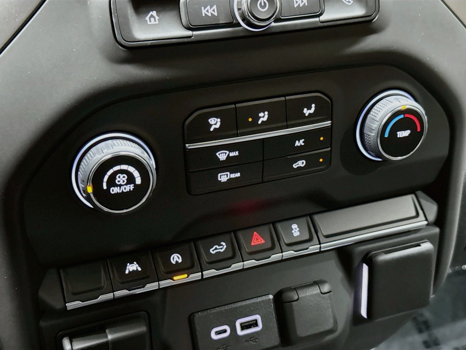 New 2026 Chevrolet Silverado 1500 Custom w/ Turbomax Blackout Package AWD/4WD image 19